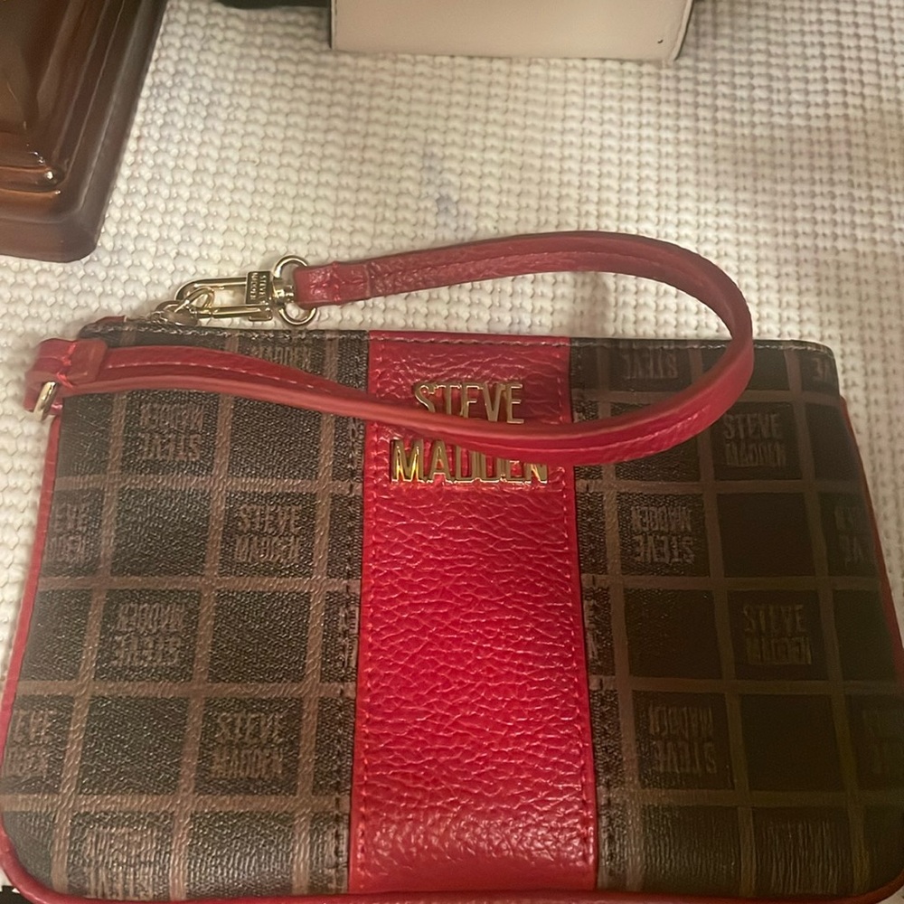 Wristlet